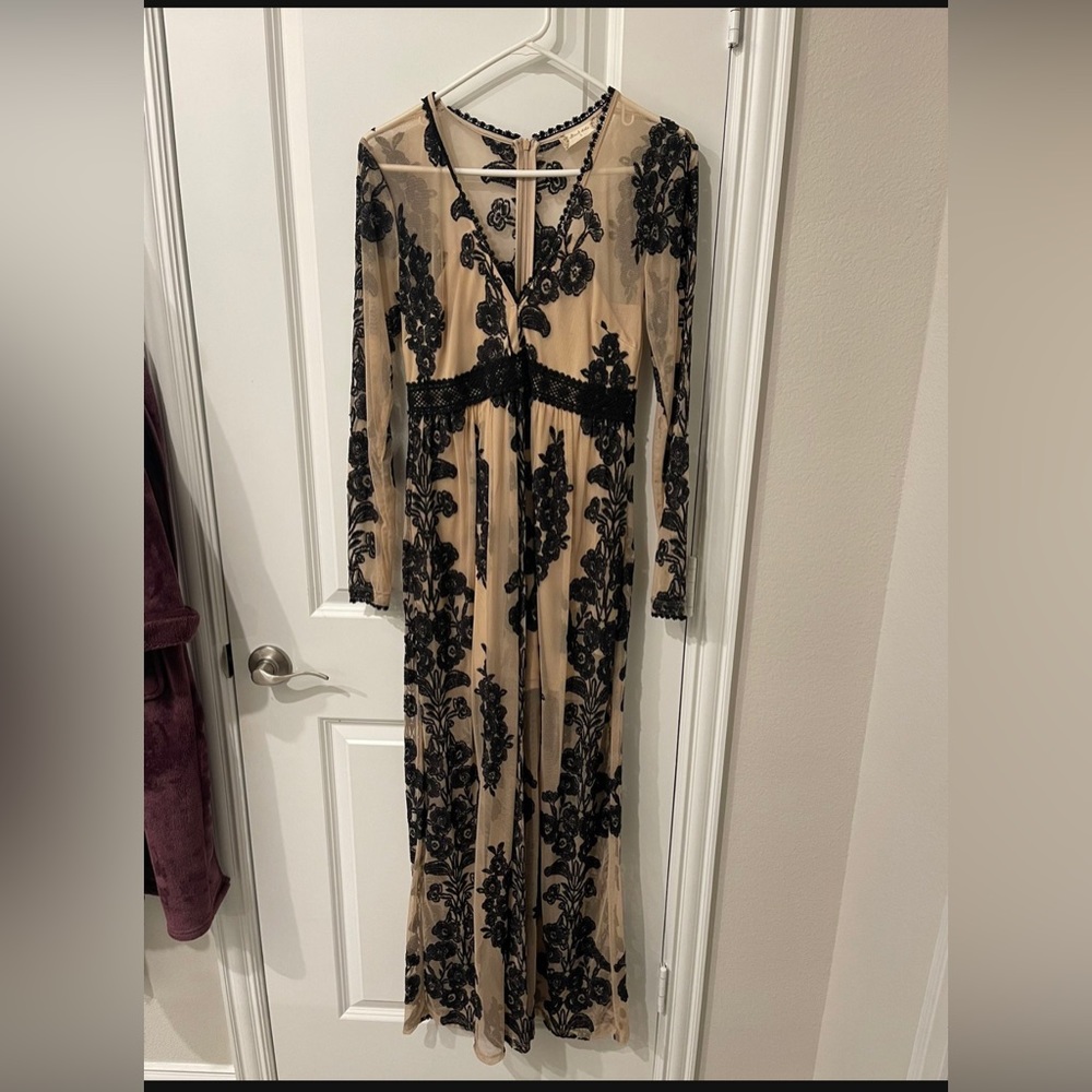 This item was only worn once.